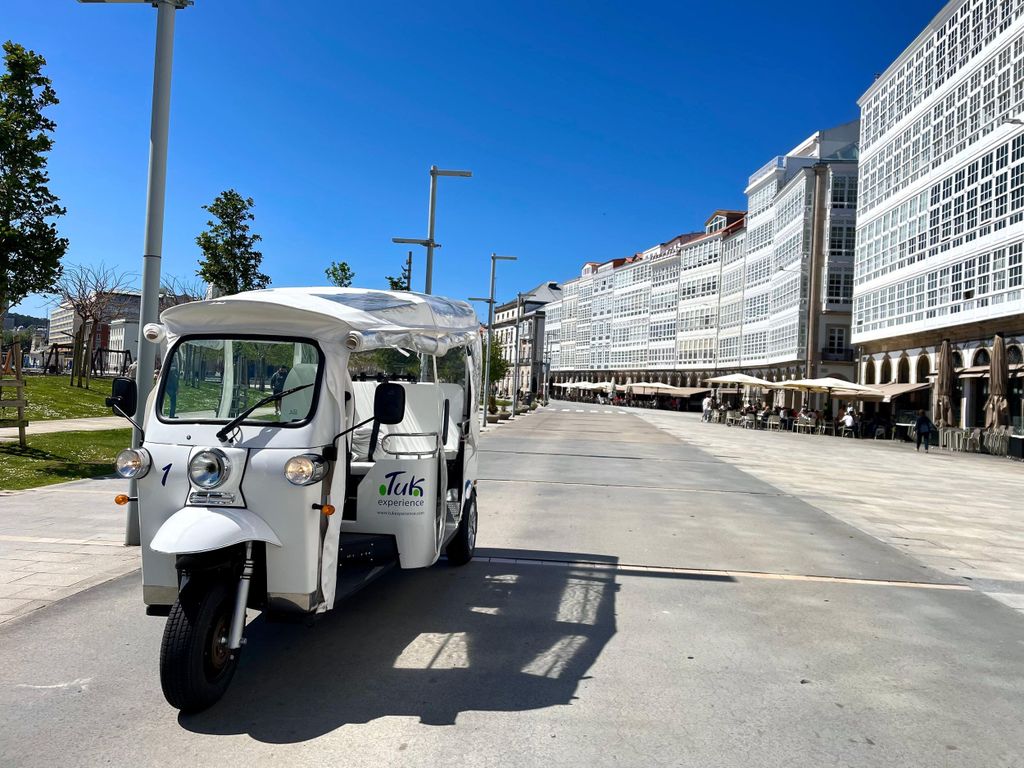 Entdecke Coruña: 60-minütige private Tuk-Tuk-Tour
