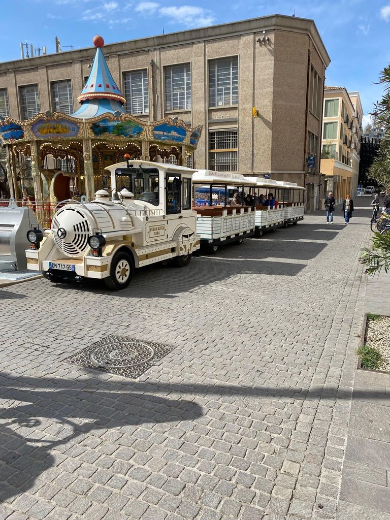 Antibes: 2-Wege-Tour mit dem kleinen Zug von Antibes nach Juan-les-Pins