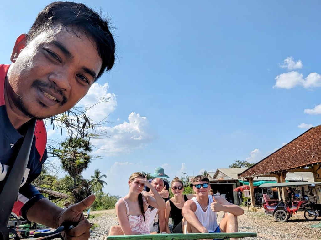 Halbtags-Schwenkbrücke, Bambuszug, Fledermaushöhle & Tötungshöhle