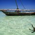 Ankerndes Fischerboot auf Sansibar