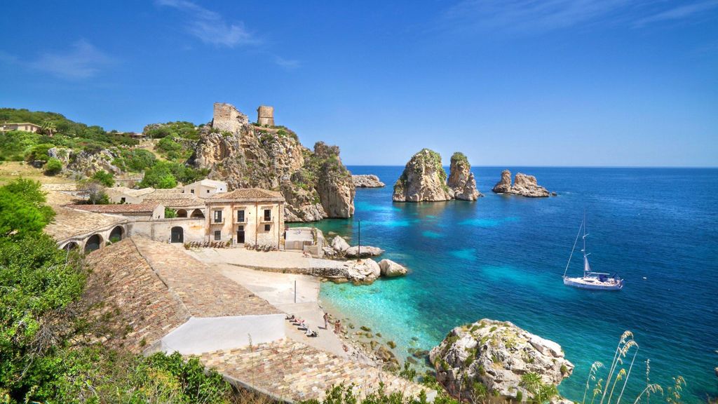 Castellammare: San Vito Lo Capo Bootstagestour mit Schwimmen