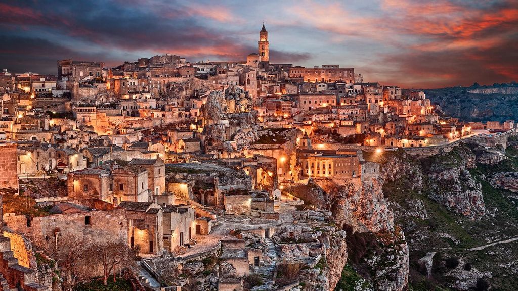 Matera: Geführte Tour durchs Stadtzentrum mit Höhlenkirchen & Häusern