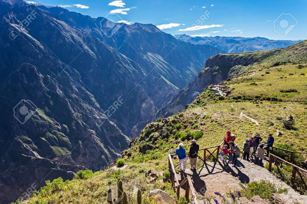 Von AREQUIPA: Colca-Taltour mit Verpflegung