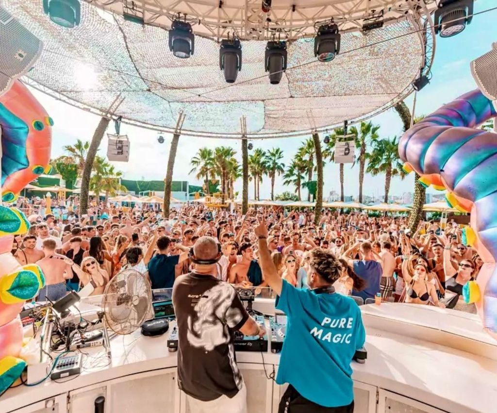 Ibiza Party Pass mit 5 Club-Eintritten & Bootsparty