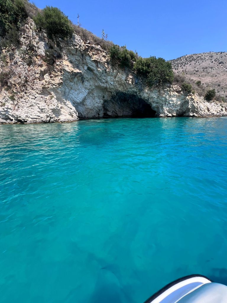 Himara-Küste mit dem Boot mit Schwimmstopps (Nord & Süd)