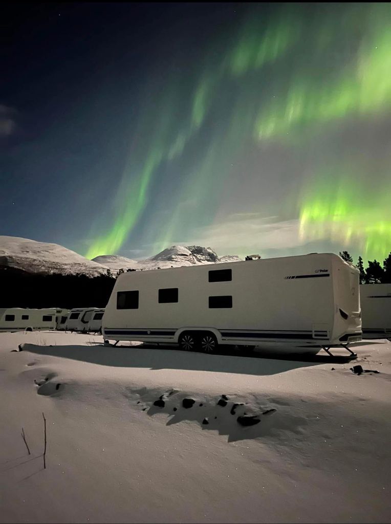 Tromsø: Nordlichter-Tour mit Sámi-Guide & Übernachtung