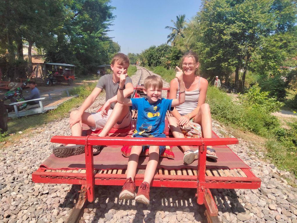 Tour am Nachmittag: Bambuszug, Tötungshöhle & Fledermaushöhle