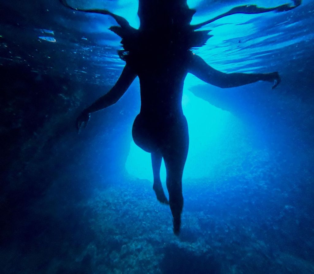 Makarska: 3-Inseln Speedboat Tour mit Höhle und Blauer Lagune