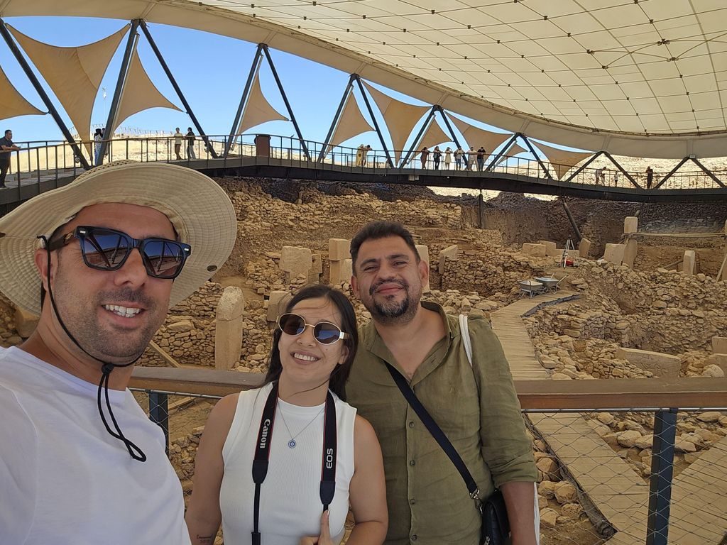 Von Istanbul: Tagestour nach Şanlıurfa, Göbeklitepe und Balıklıgöl