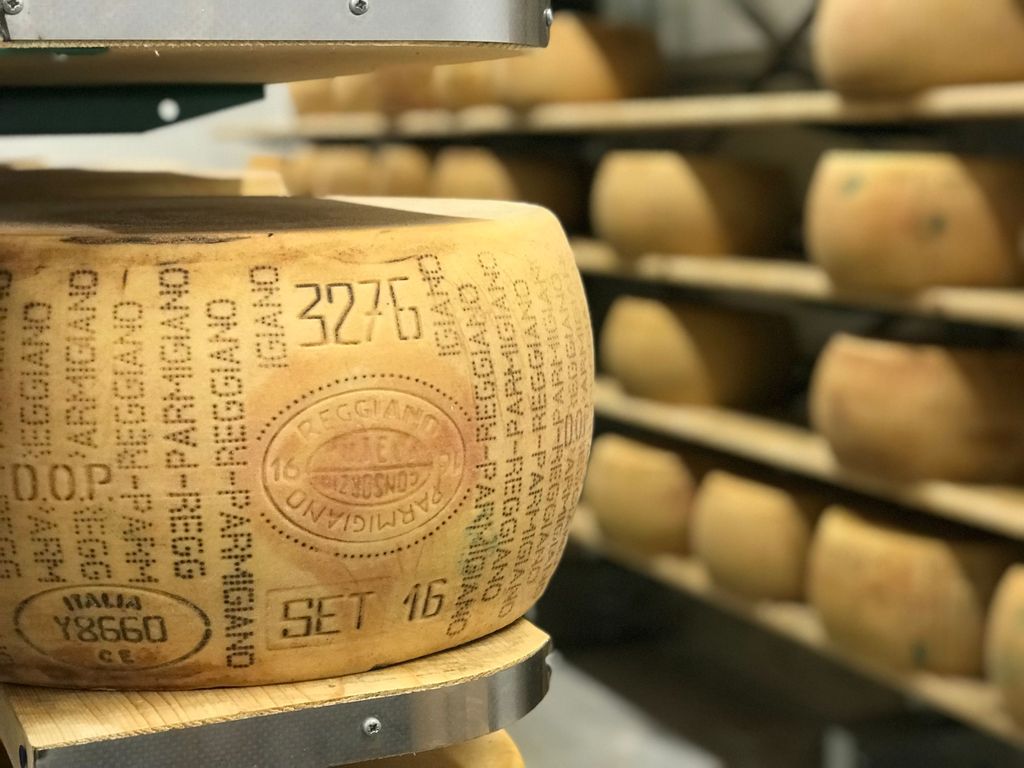 Parma: Parmigiano-Reggiano Tour und Verkostung