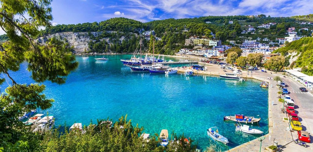 Ab Skiathos:Skopelos & Alonissos Bootsfahrt mit Highlights
