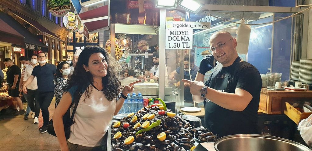 Istanbul: Foodtour zu lokalen Hotspots mit Gourmet-Streetfood