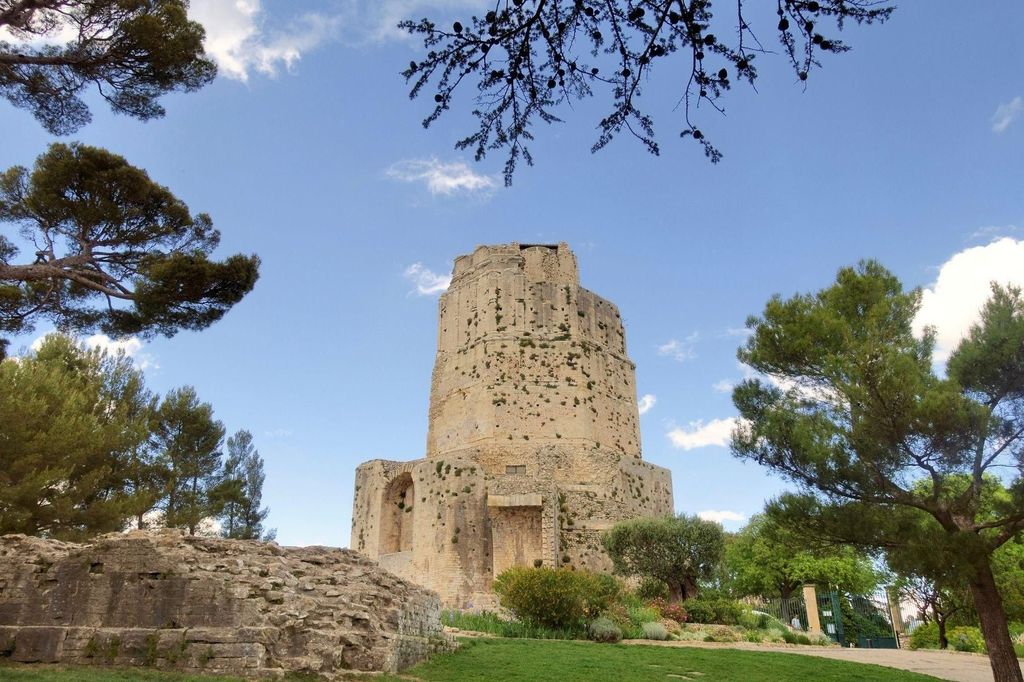 Nîmes – Erlebe einen Tag wie ein Römer in der Antike