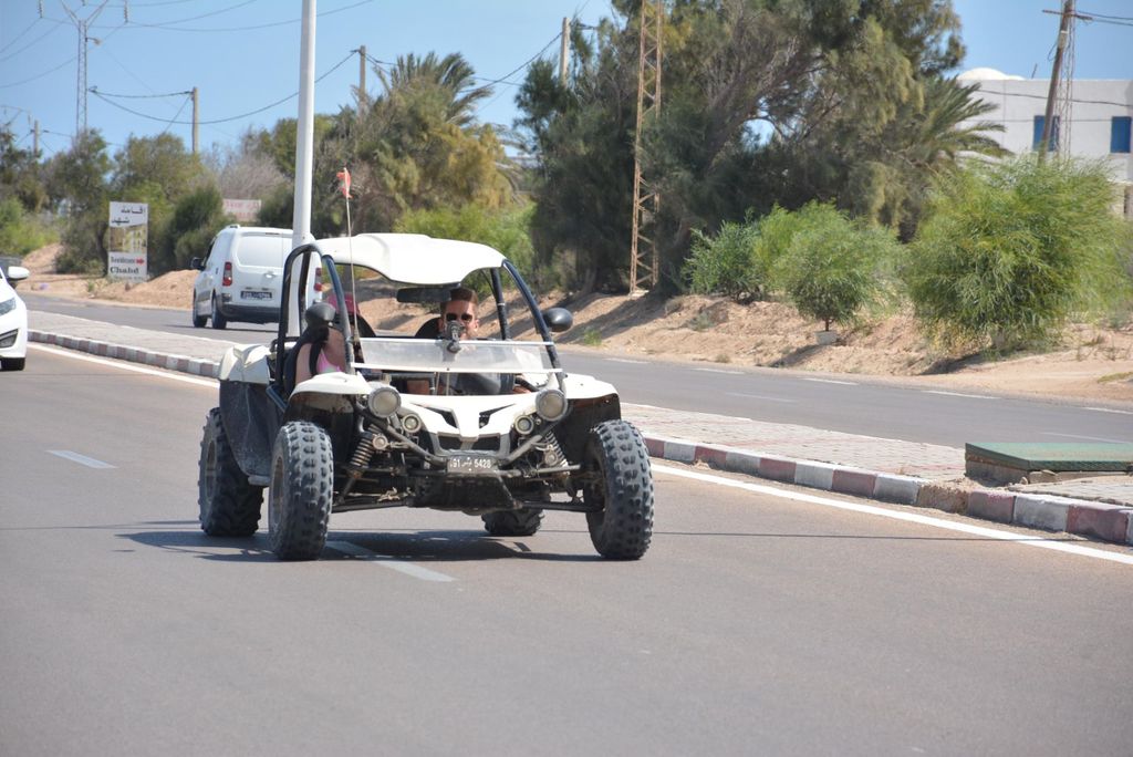 Djerba: 1,5-stündige Buggy-Tour mit Strandfahrt und Offroad-Spaß