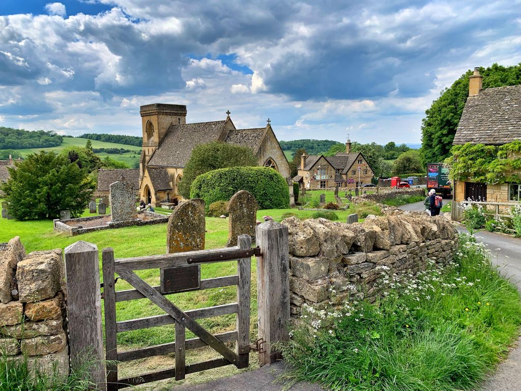 Von Cambridge aus: Geführte Tagestour nach Stratford & The Cotswolds