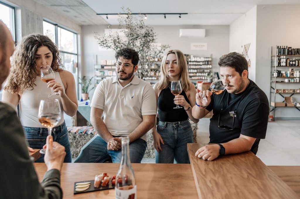 Korfu: Weinverkostung mit 5 einheimischen Rebsorten.