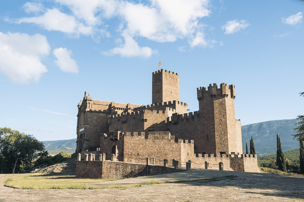 Kloster Leire & Schloss Javier: Führung ab Pamplona