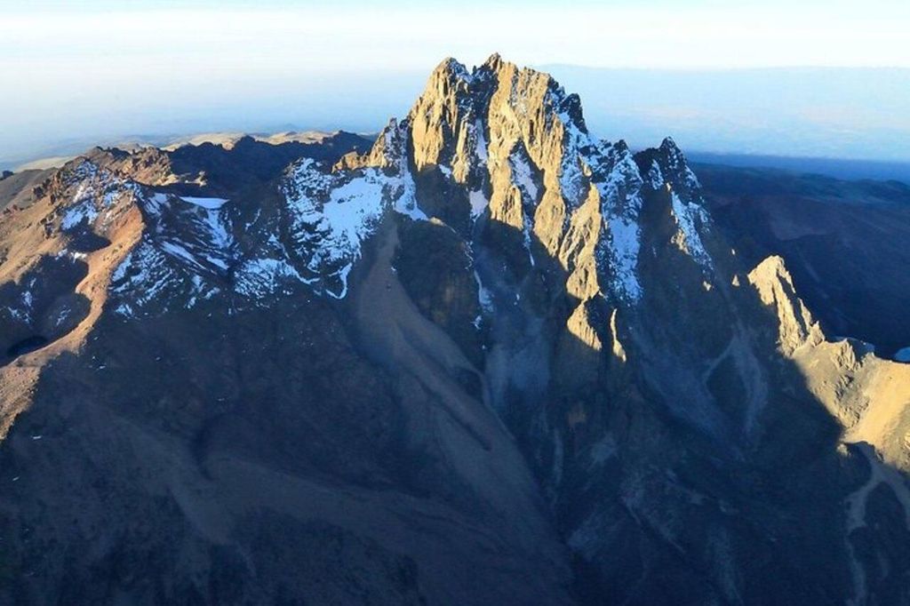 Mount Kenya: Geführte Wanderung auf der Sirimon-Strecke