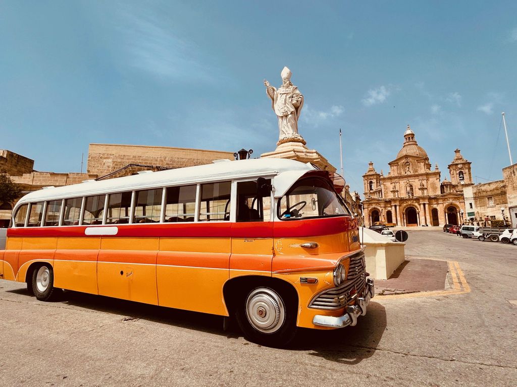 Malta: 5-stündige Vintage-Bus-Tour - Mdina & Blaue Grotte inkl. Essen