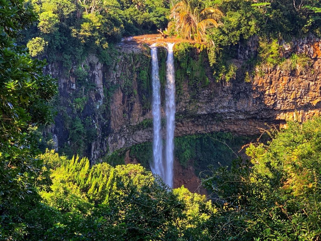 Wandern in den Schluchten des Schwarzen Flusses: Ganztägig inkl. Mittagessen &Transfer