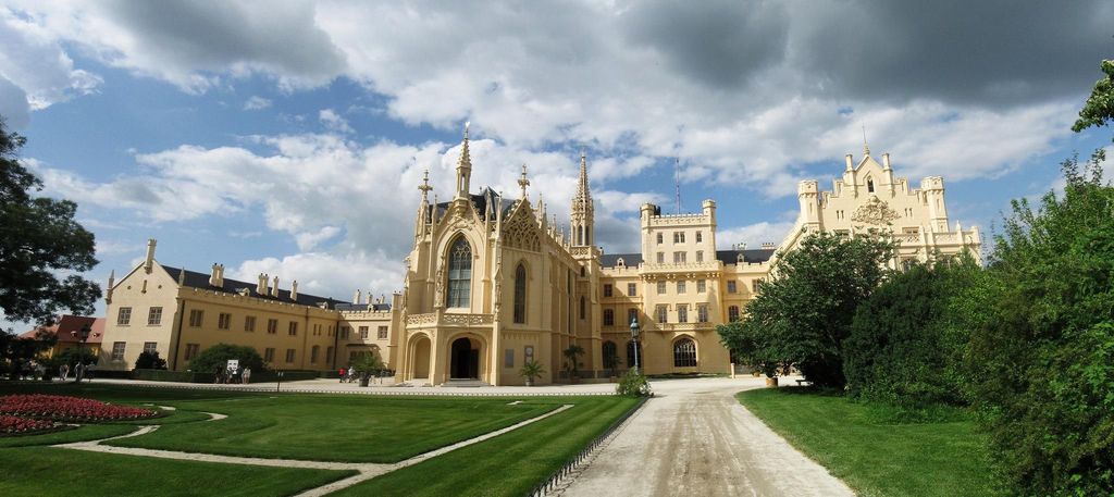 Tagesausflug von Prag - Mikulov mit Halt am Schloss Lednice