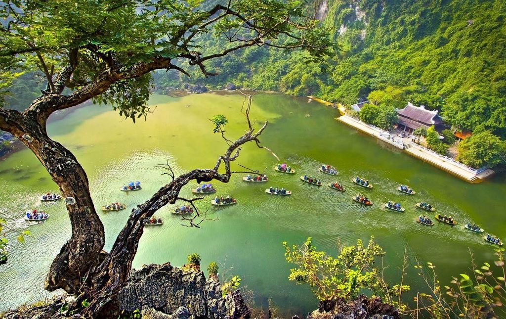 Hanoi: Ninh Binh, Hoa Lu, Trang An und Mua-Höhle-Tour