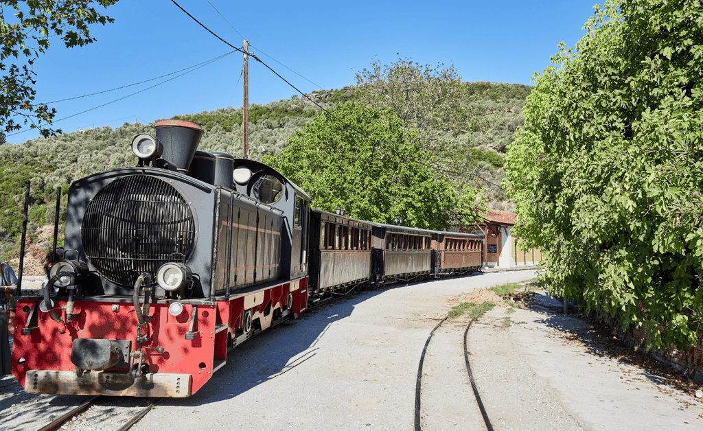 Volos: Tour durch die Dörfer von Pilion mit Schwimmen und Mittagessen