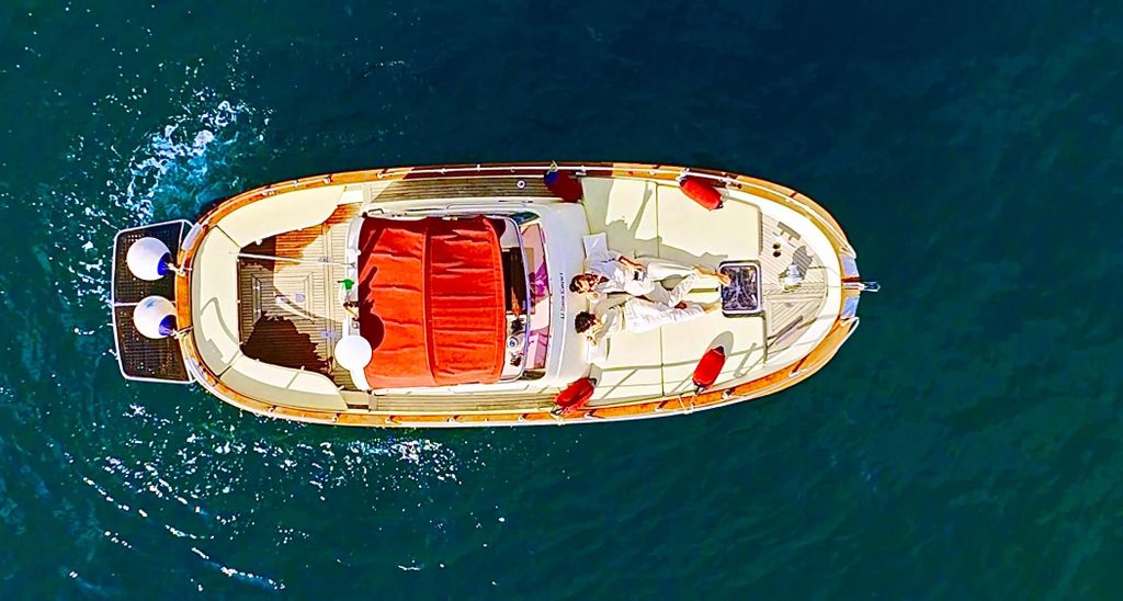 Capri: Tour über die Insel mit Höhlen und Faraglioni