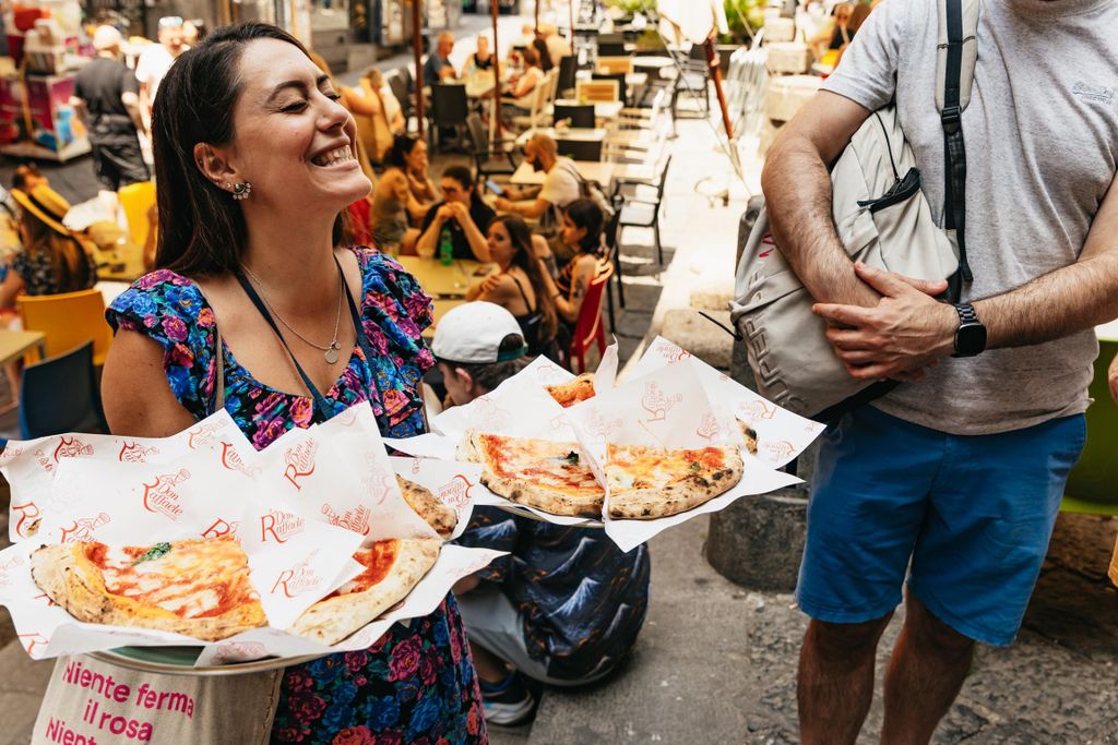 Neapel: Geführte Street Food Tour mit Spritz