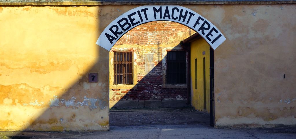 Theresienstadt: Geführte Tour durch das Konzentrationslager und das Museum