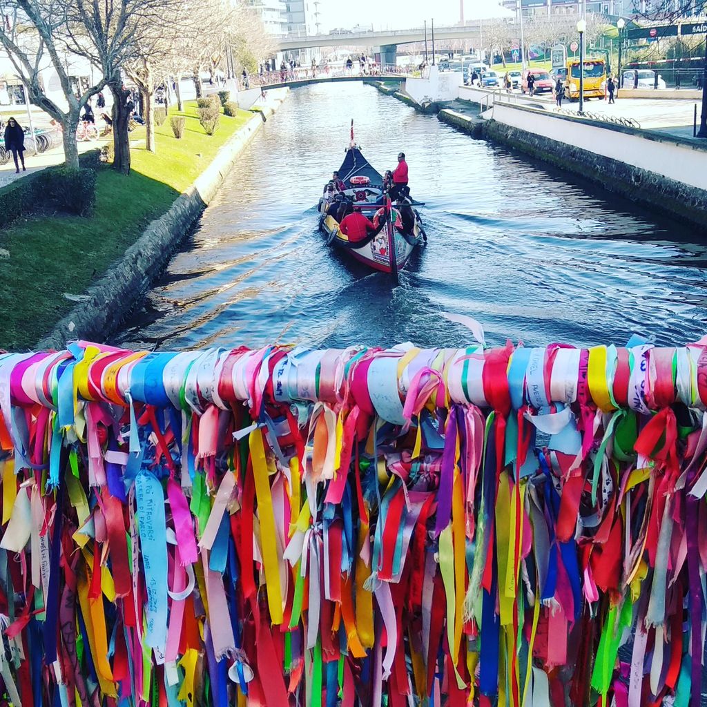 Aveiro: Rundgang, Bootsfahrt, Süßigkeiten & Kirche