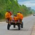 Mönche unterwegs in Kambodscha