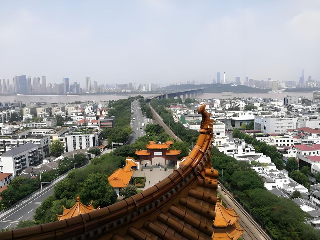 Wuhan: Führung durch den Gelben Kranich-Turm, die Brücke und den Tempel