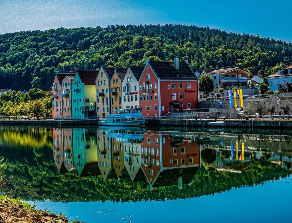 Regensburg: Regionale Burgen und römisches Erbe