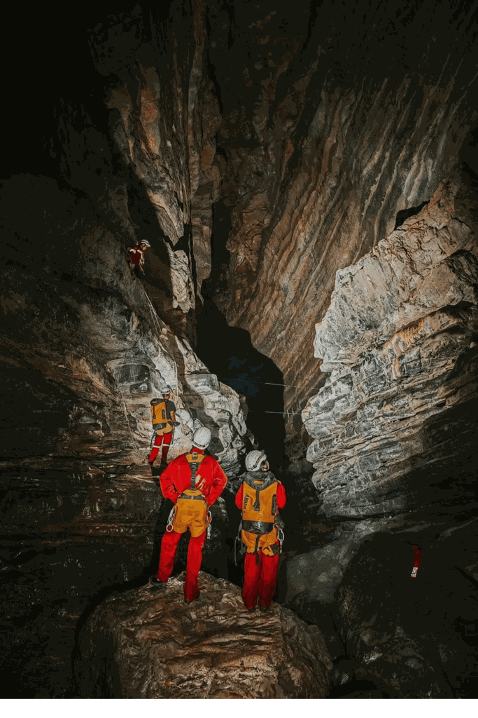 3 Tage Chongqing Cyber City✖ Wulong Karsthöhlen-Abenteuer