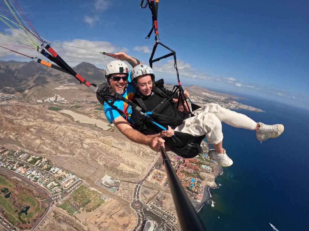Teneriffa: Paragliding mit dem Nationalen Meister im Gleitschirmfliegen