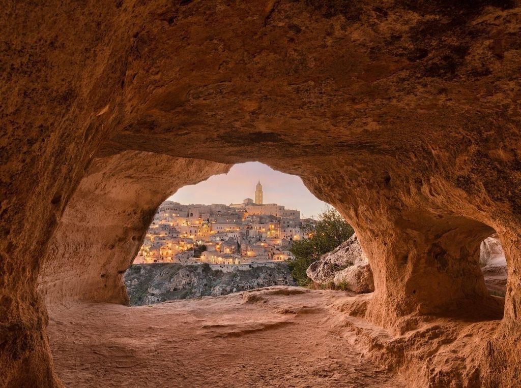 Ab Brindisi/Lecce: Tagestour zu den UNESCO-Schätzen von Matera
