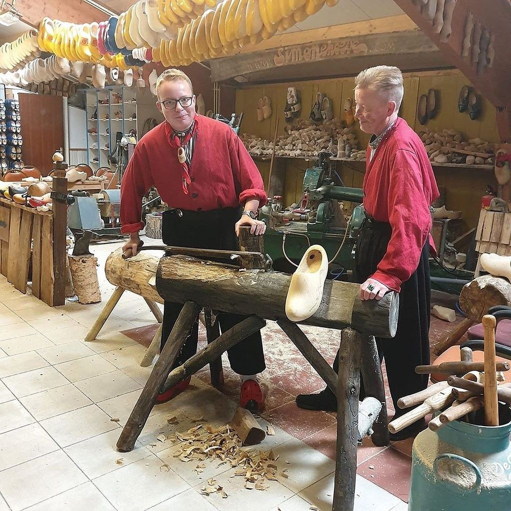 Volendam: 2-stündiger Holzschuh-Workshop und Käse-Tour