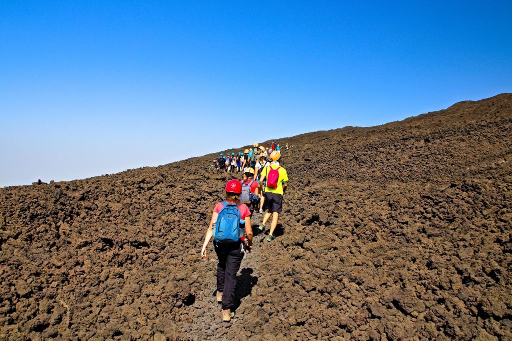 Taormina: Tour zum Ätna mit Weinprobe und Mittagessen