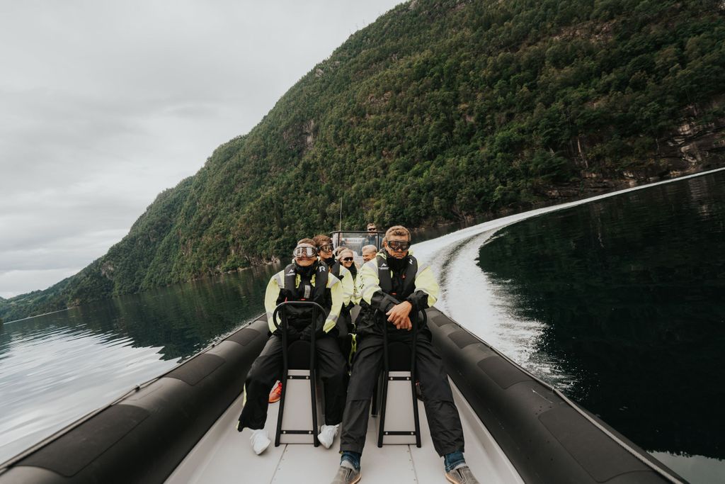 Øystese: Hardangerfjord RIB-Safari zum Fyksesund-Ast