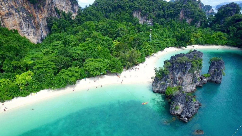 Krabi: Ganztagestour mit privatem Schnellbootcharter zu den Hong Islands