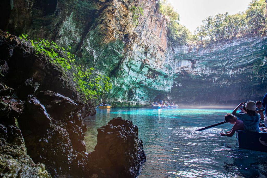 Von Argostoli: Tour zum Melissani-See & Drogarati-Höhlen
