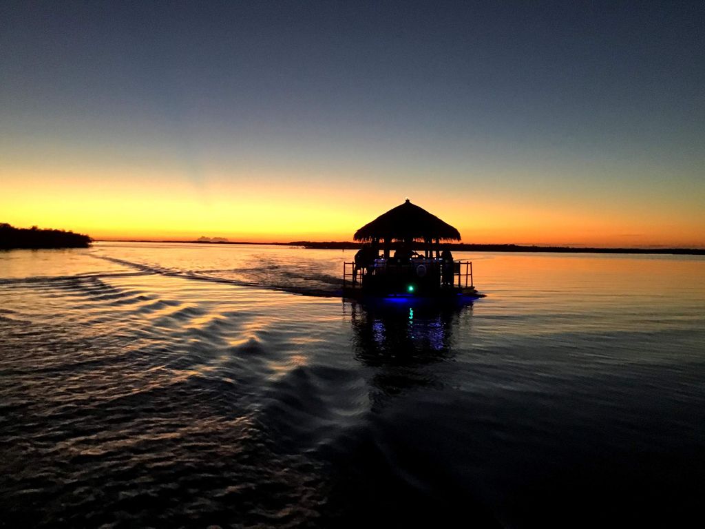 Key Largo: Cruisin' Tikis Key Largo - Sunset Cruise
