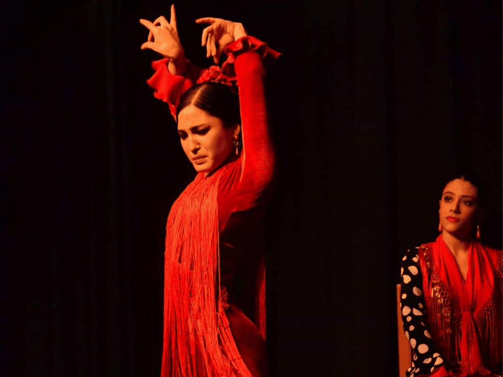 Sevilla: Flamenco-Tanzkurs mit optionalem Kostüm