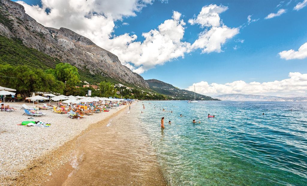 Korfu: Kassiopi & Canal d'Amour: Tagestour mit Landgang-Option