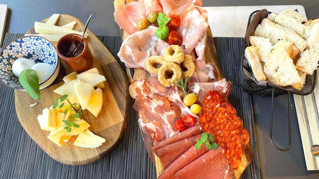 Private Tour durch Trani mit exklusivem Aperitif-Erlebnis